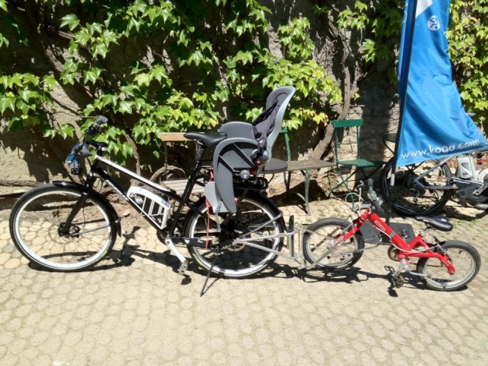 Porter vos deux enfants avec un seul v&eacute;lo ? Facile !